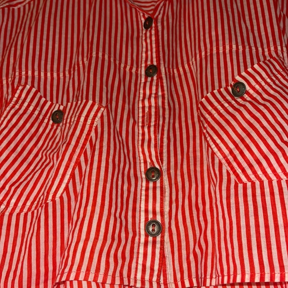 Size Small red stripped button up crop top. - Picture 2 of 3